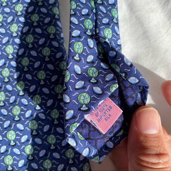 Vineyard Vines Boys Football Fan Silk Tie - Picture 7 of 7